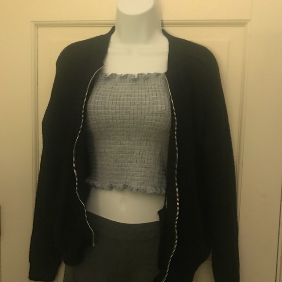 Black zip up sweater - Picture 2 of 5